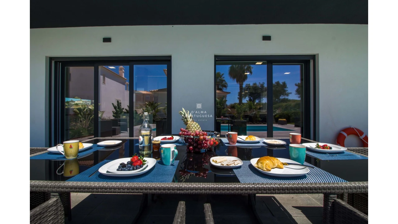 Moradia T5 para Arrendamento férias em Albufeira e Olhos de Água Foto 46