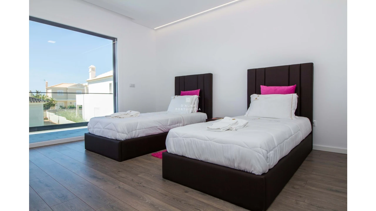 Moradia T5 para Arrendamento férias em Albufeira e Olhos de Água Foto 27