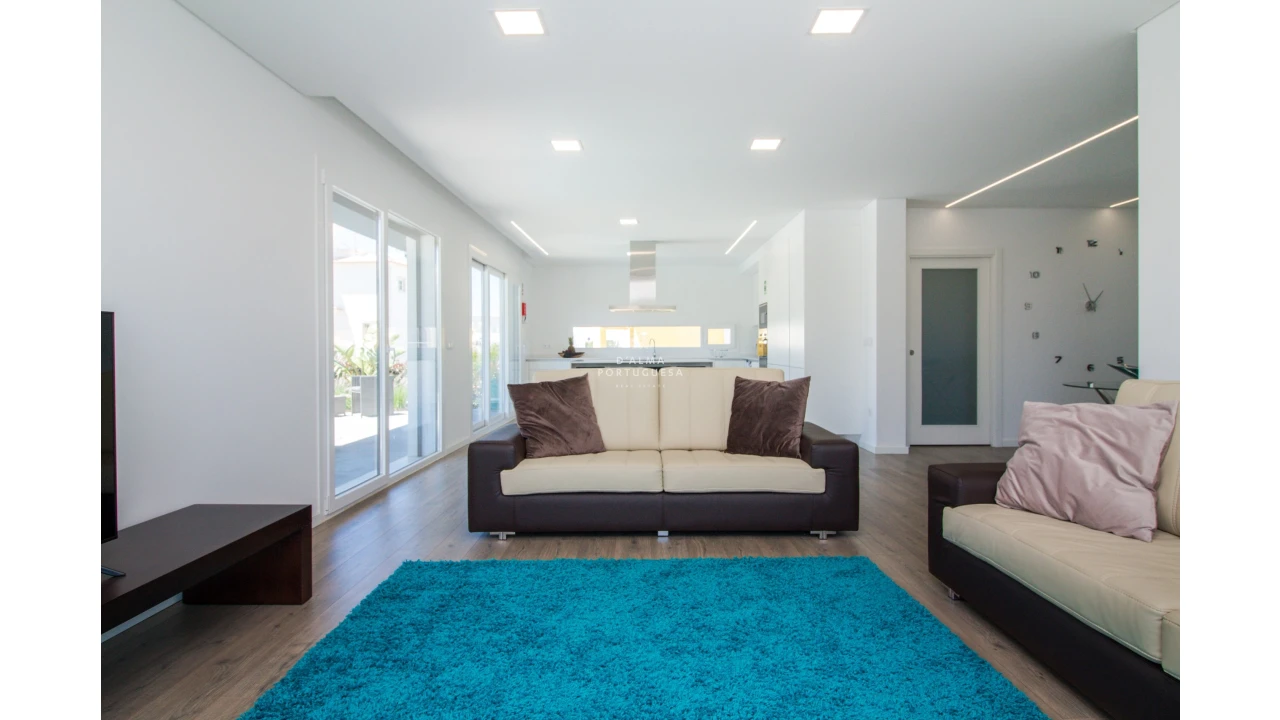 Moradia T5 para Arrendamento férias em Albufeira e Olhos de Água Foto 10