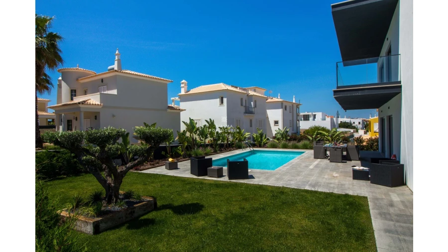 Moradia T5 para Arrendamento férias em Albufeira e Olhos de Água Foto 49