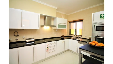 Apartamento T2 para Arrendamento férias em Albufeira e Olhos de Água