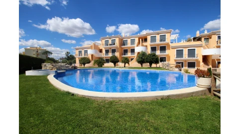 Apartamento T2 para Arrendamento férias em Albufeira e Olhos de Água