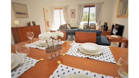 Apartamento T2 para Arrendamento férias em Albufeira e Olhos de Água
