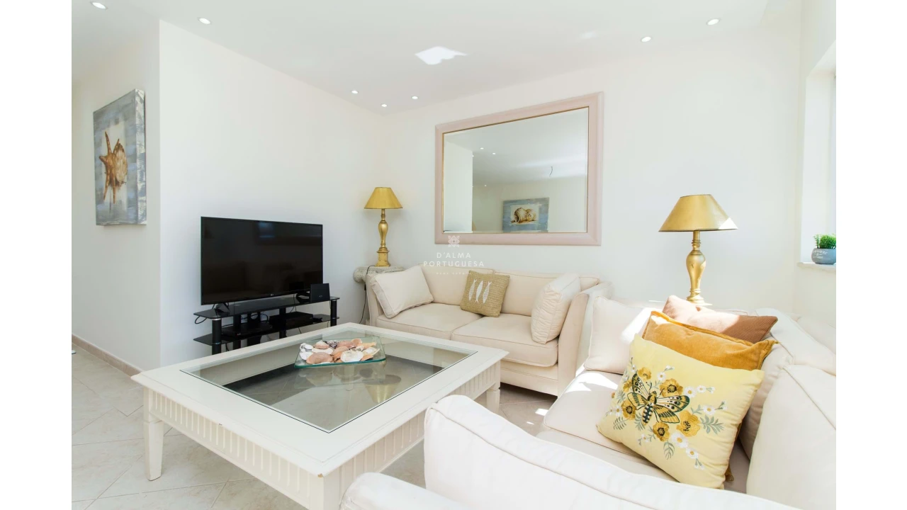 Apartamento T3 para Arrendamento férias em Quarteira Foto 32