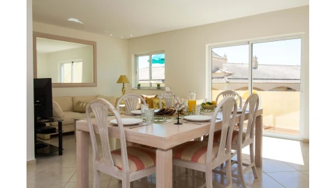 Apartamento T3 para Arrendamento férias em Quarteira