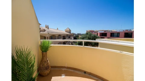 Apartamento T3 para Arrendamento férias em Quarteira