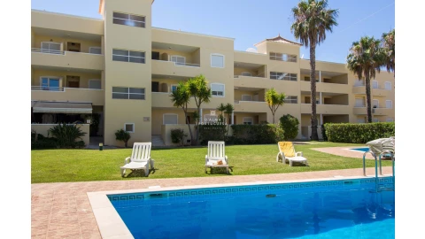 Apartamento T3 para Arrendamento férias em Quarteira