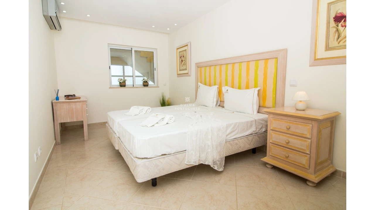 Apartamento T3 para Arrendamento férias em Quarteira Foto 19