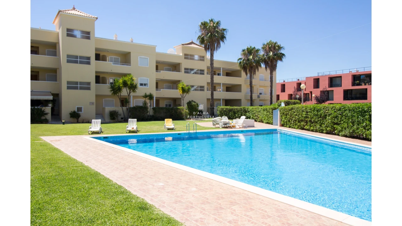 Apartamento T3 para Arrendamento férias em Quarteira Foto 1