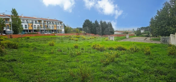 Terreno para Venda em Campelos e Outeiro da Cabeça