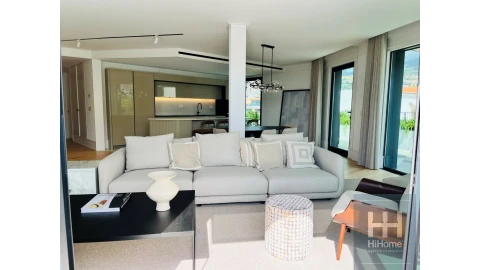 Apartamento T2 para Venda em Funchal (Se)
