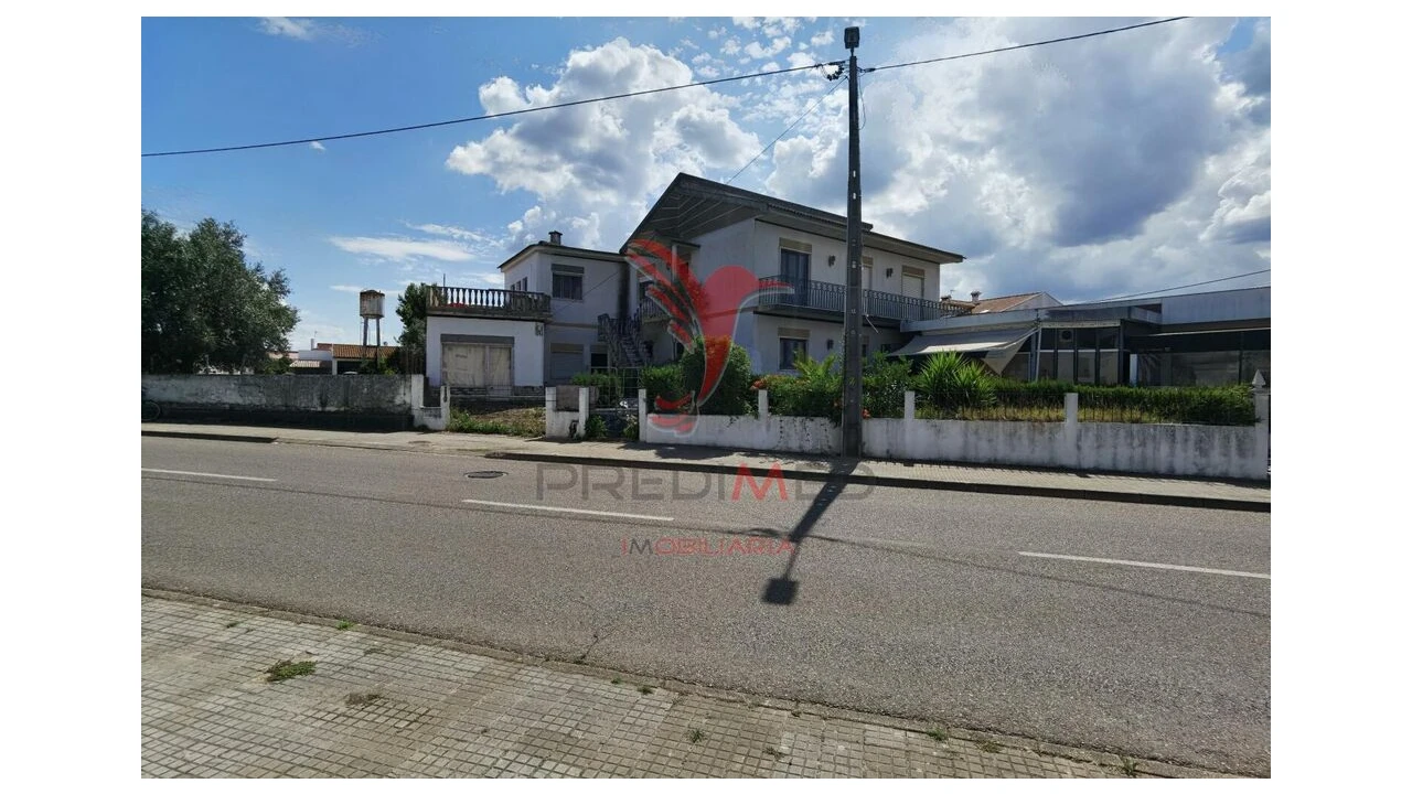 Moradia T4 para Venda em Riachos Foto 6