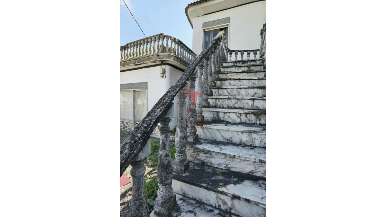 Moradia T4 para Venda em Riachos Foto 8