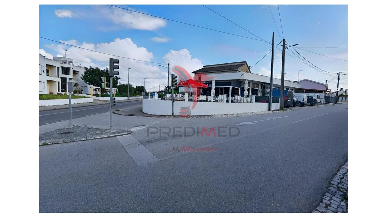 Moradia T4 para Venda em Riachos Foto 2