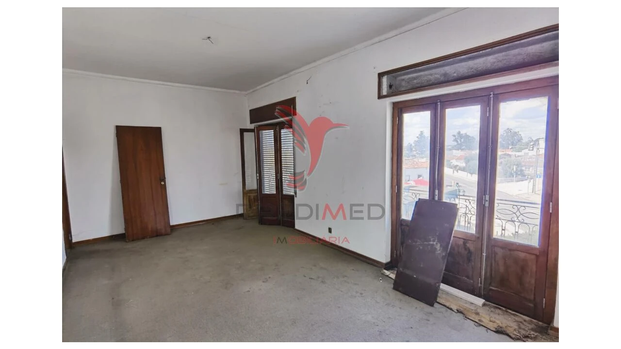 Moradia T4 para Venda em Riachos Foto 9