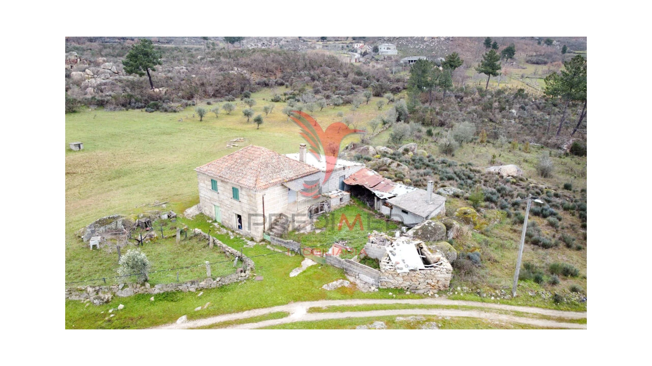 Quinta T6 para Venda em Moreira de Rei Foto 5