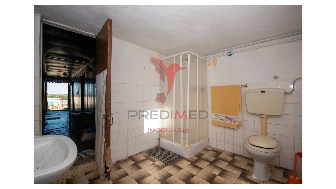 Quinta T6 para Venda em Moreira de Rei Foto 6