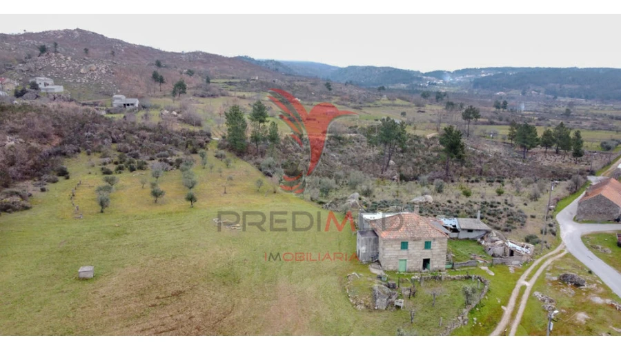 Quinta T6 para Venda em Moreira de Rei Foto 8