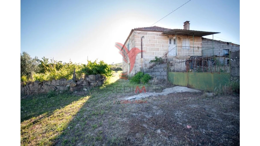 Quinta T6 para Venda em Moreira de Rei Foto 3