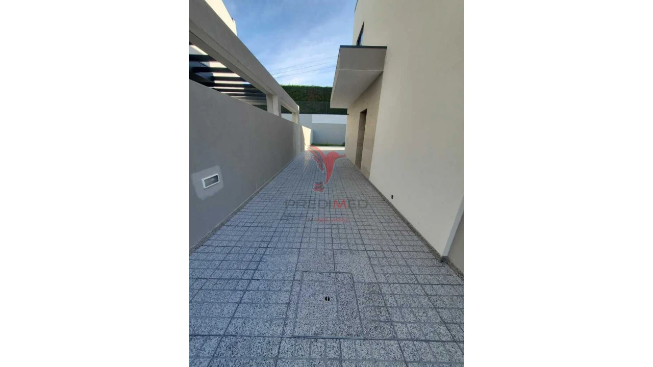 Moradia T3 para Venda em Cidade da Maia Foto 5