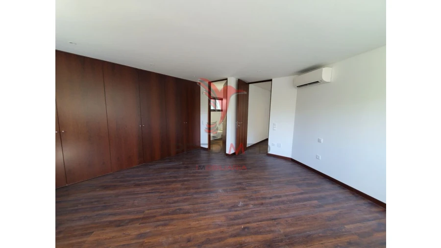 Moradia T3 para Venda em Cidade da Maia Foto 16