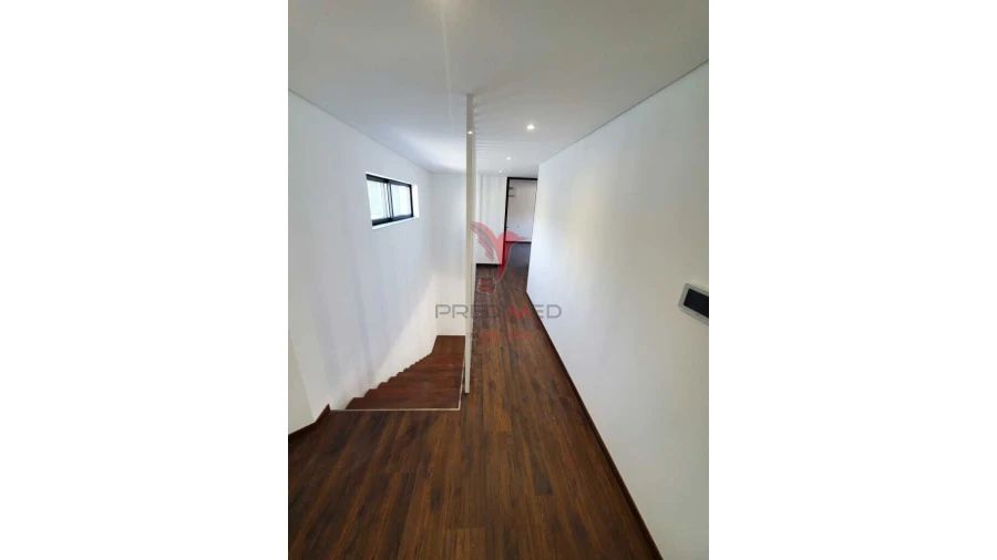 Moradia T3 para Venda em Cidade da Maia Foto 12