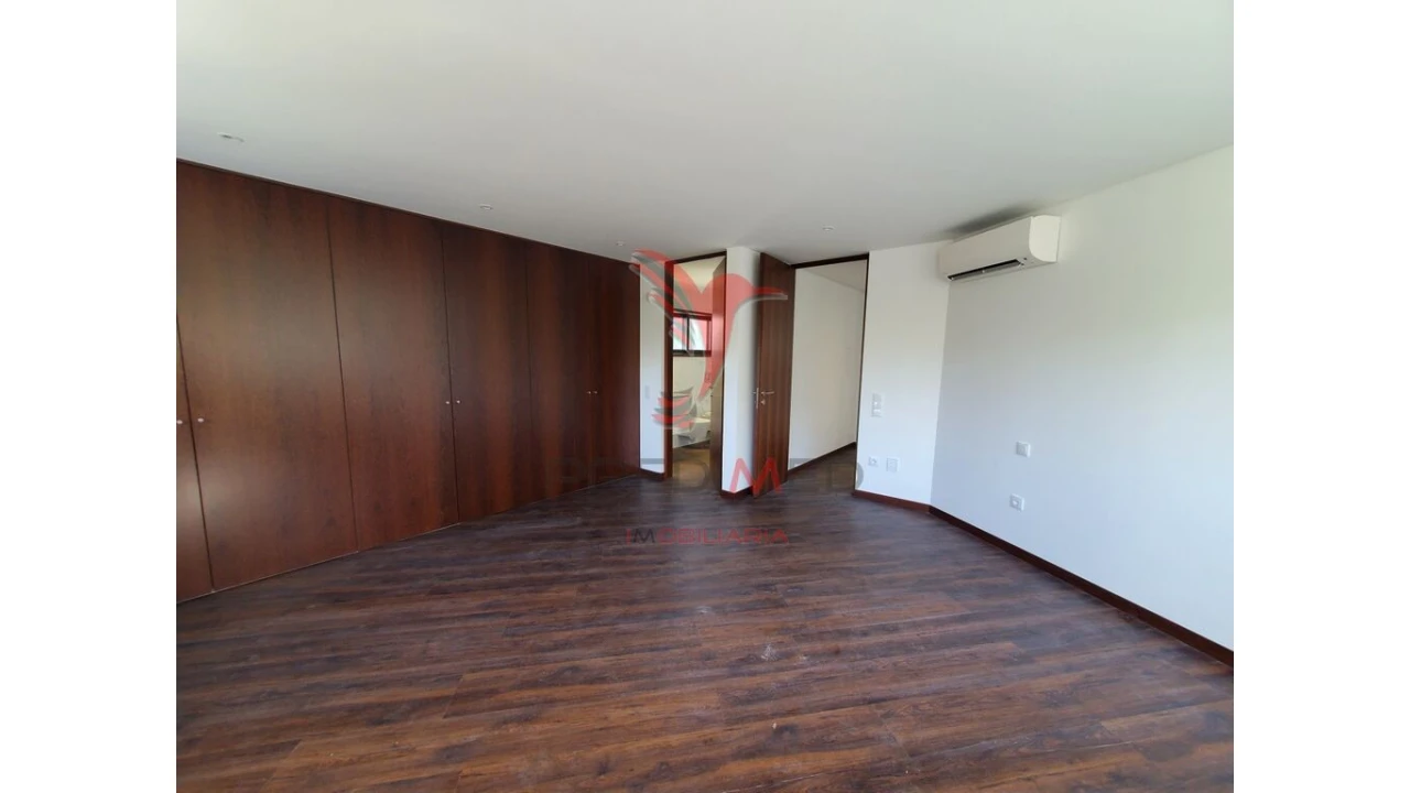 Moradia T3 para Venda em Cidade da Maia Foto 16