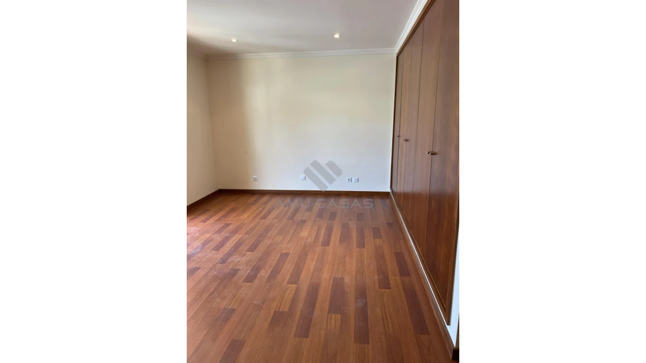 Moradia T3 para Venda em Branca Foto 16