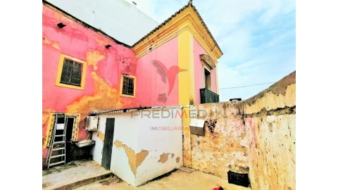 Prédio para Venda em Faro (Sé e São Pedro)