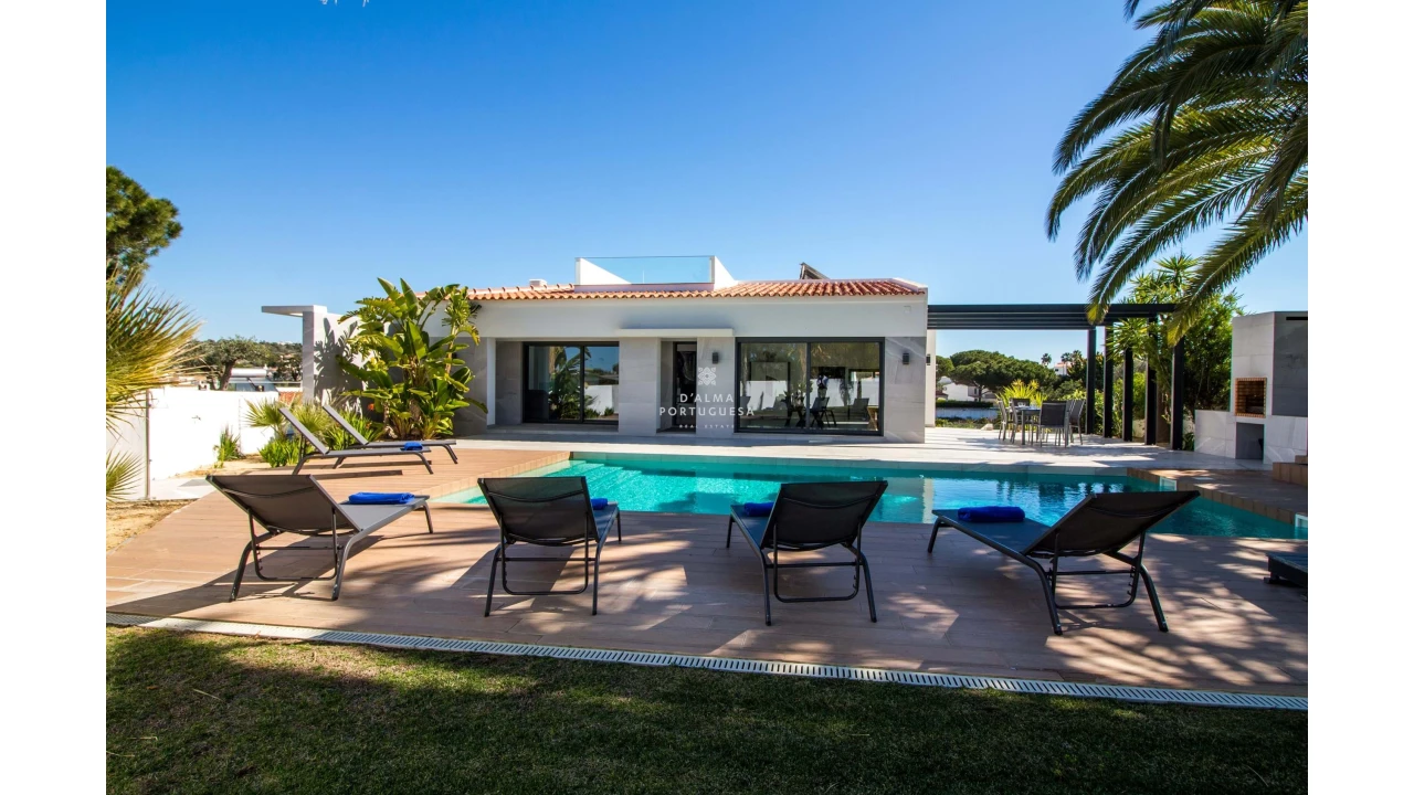 Moradia T4 para Arrendamento férias em Albufeira e Olhos de Água Foto 57