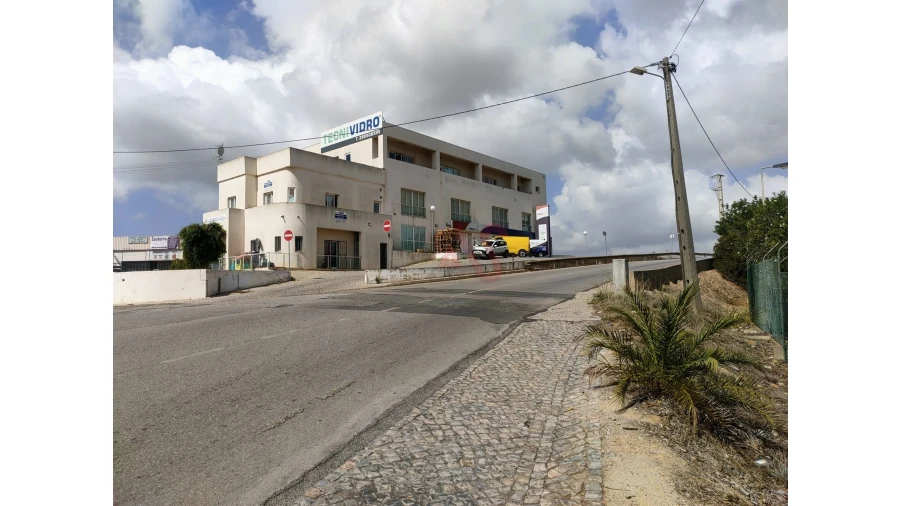 Apartamento T1 para Venda em Ferreiras Foto 8