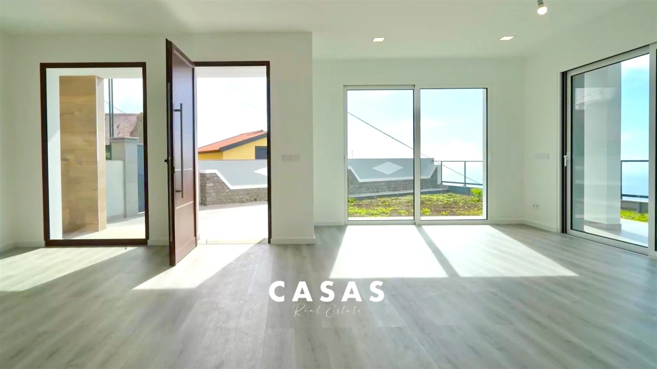 Moradia T3 para Venda em Ponta do Sol Foto 3