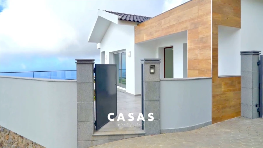 Moradia T3 para Venda em Ponta do Sol Foto 2