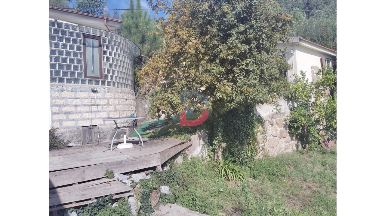Quinta T3 para Venda em Paredes de Viadores e Manhuncelos Foto 2