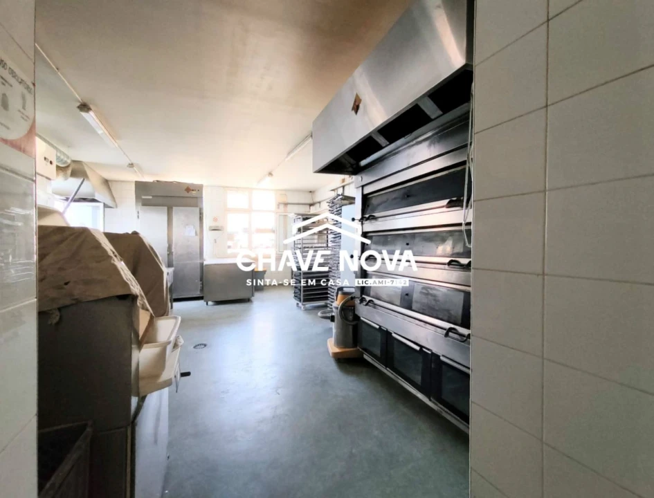 Loja para Trespasse em Argoncilhe Foto 11