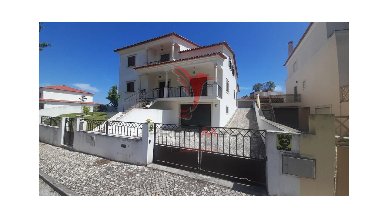 Moradia T5 para Venda em Achete, Azoia de Baixo e Póvoa de Santarém Foto 6