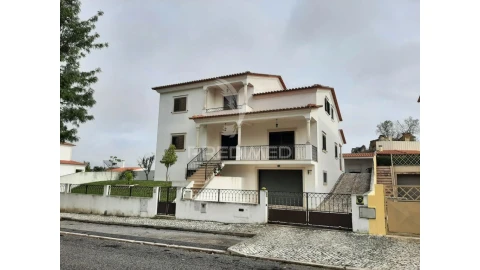 Moradia T5 para Venda em Achete, Azoia de Baixo e Póvoa de Santarém