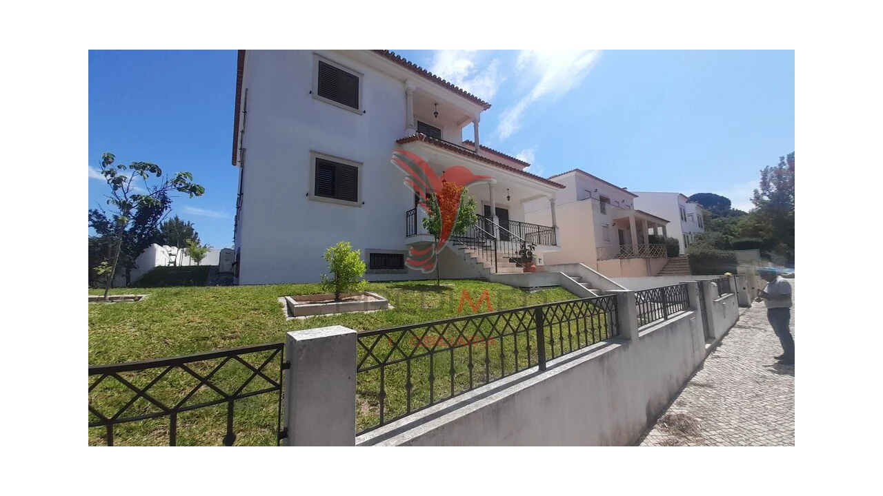 Moradia T5 para Venda em Achete, Azoia de Baixo e Póvoa de Santarém Foto 4