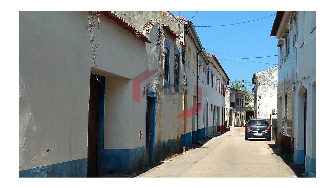 Moradia T1 para Venda em Gandaras Foto 4