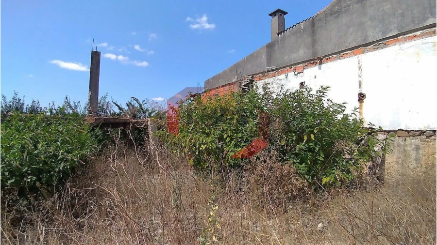 Moradia T1 para Venda em Gandaras Foto 11