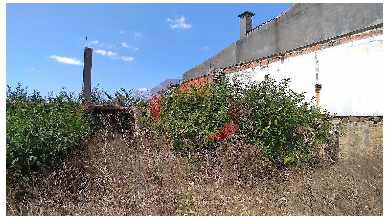 Moradia T1 para Venda em Gandaras Foto 11