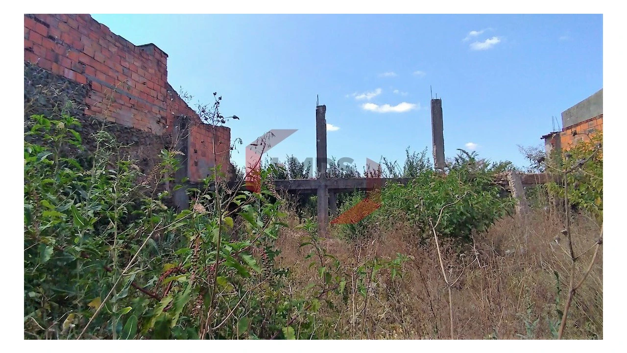 Moradia T1 para Venda em Gandaras Foto 8