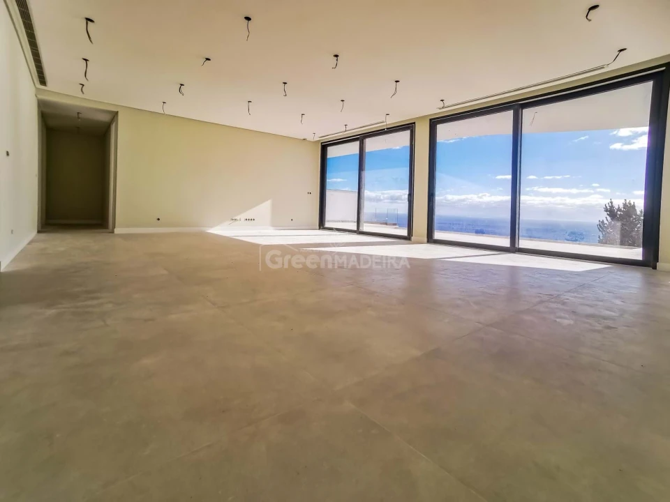 Moradia T4 para Venda em Arco da Calheta Foto 23