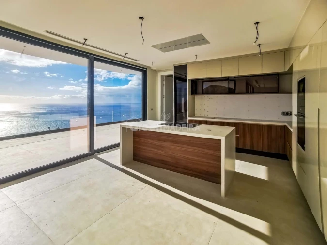 Moradia T4 para Venda em Arco da Calheta Foto 27