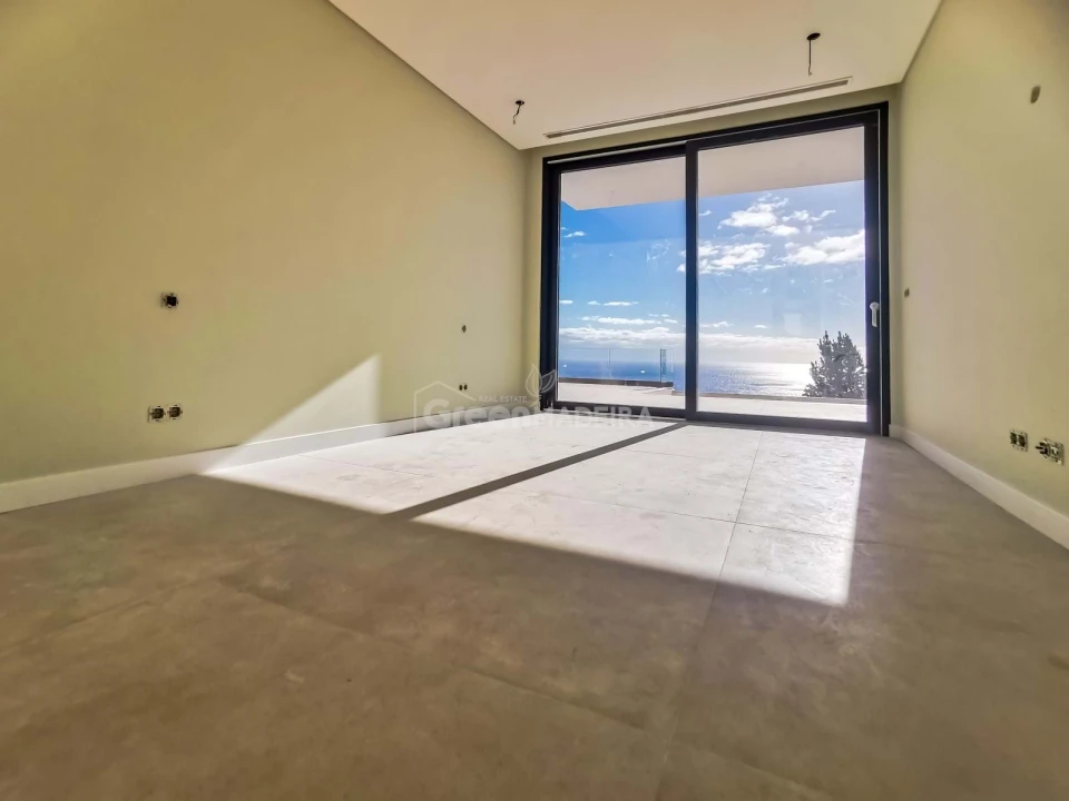 Moradia T4 para Venda em Arco da Calheta Foto 37