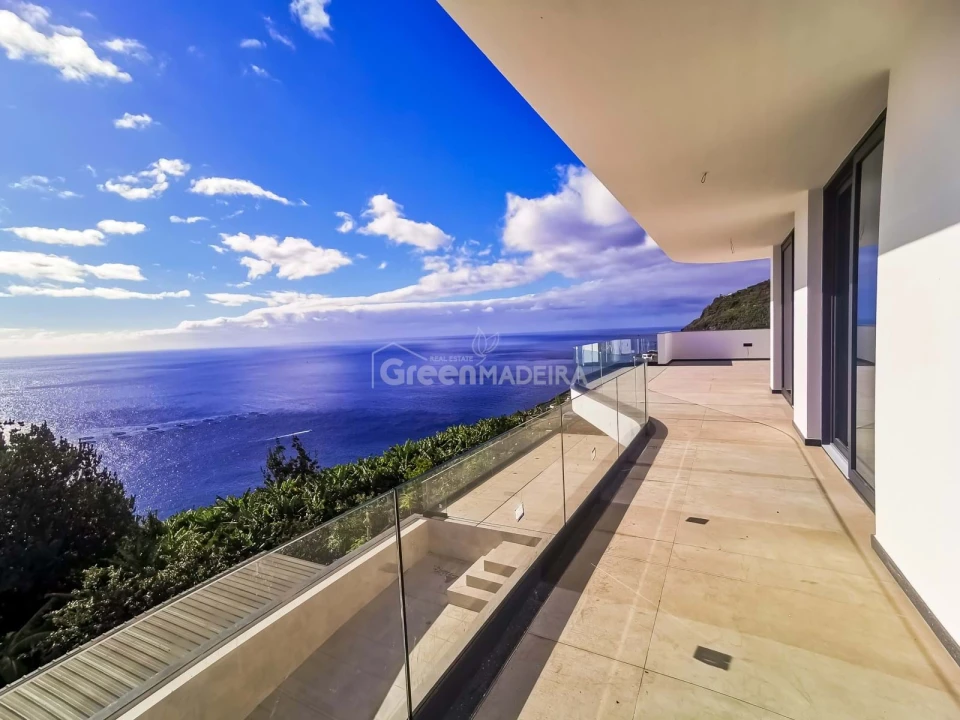 Moradia T4 para Venda em Arco da Calheta Foto 5