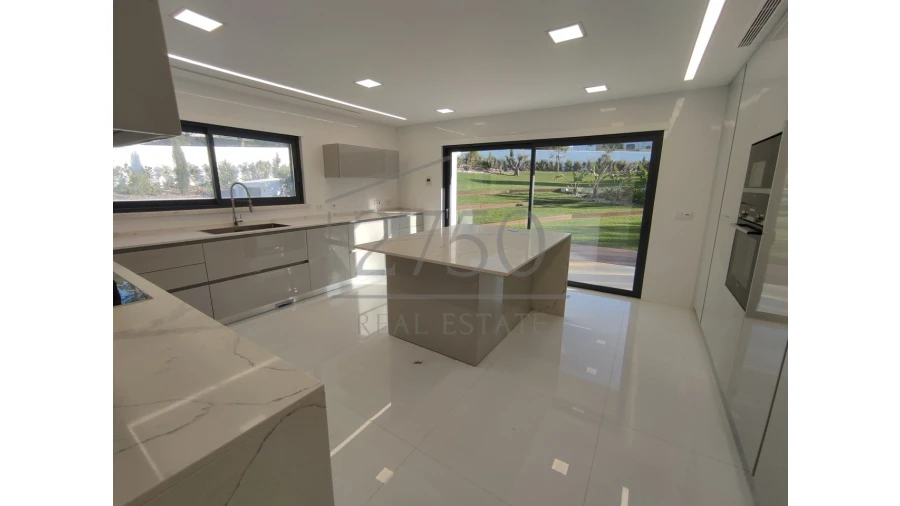 Moradia T6 para Arrendamento em Cascais e Estoril Foto 3