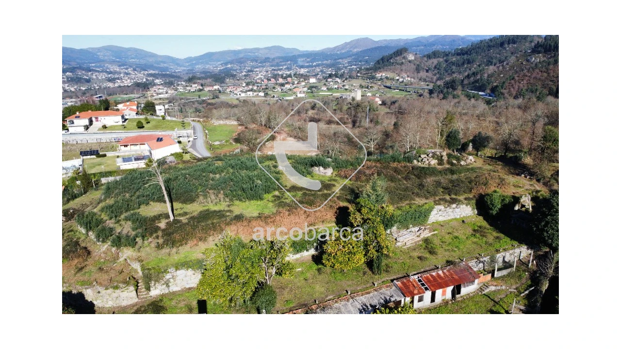 Moradia T5 para Venda em Arcos de Valdevez (São Paio) e Giela Foto 40