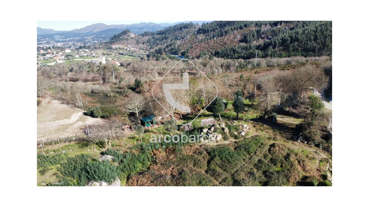 Moradia T5 para Venda em Arcos de Valdevez (São Paio) e Giela Foto 5