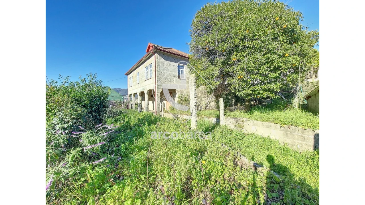 Moradia T5 para Venda em Arcos de Valdevez (São Paio) e Giela Foto 4